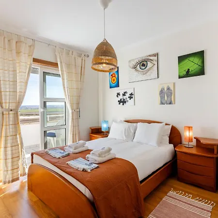 103 - Casa Lopes Apartament Ferrel (Leiria)