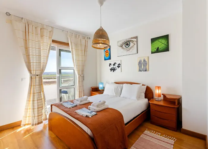 103 - Casa Lopes Apartament Ferrel (Leiria)